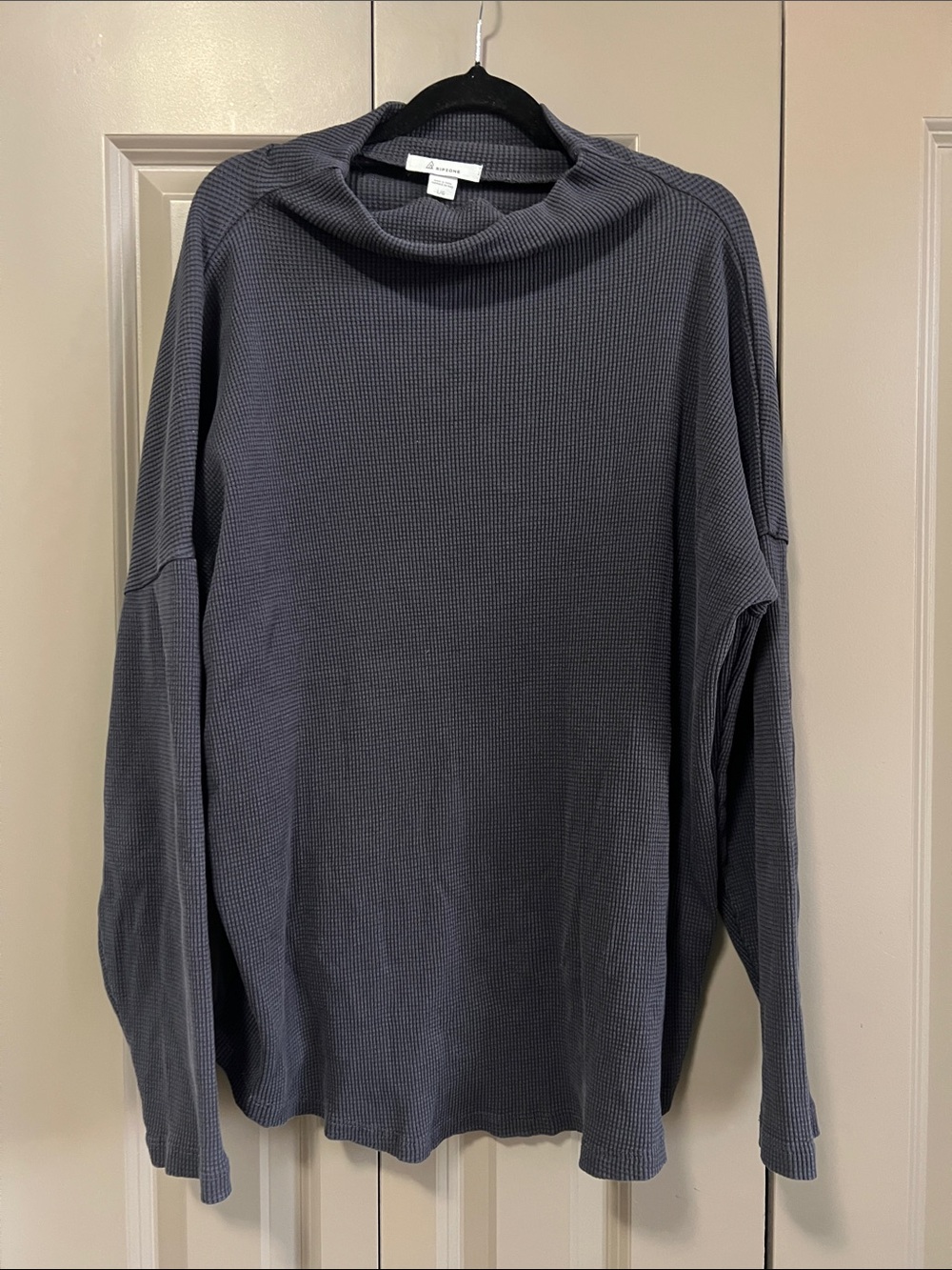Waffle-Knit Long-Sleeve Tunic in Charcoal